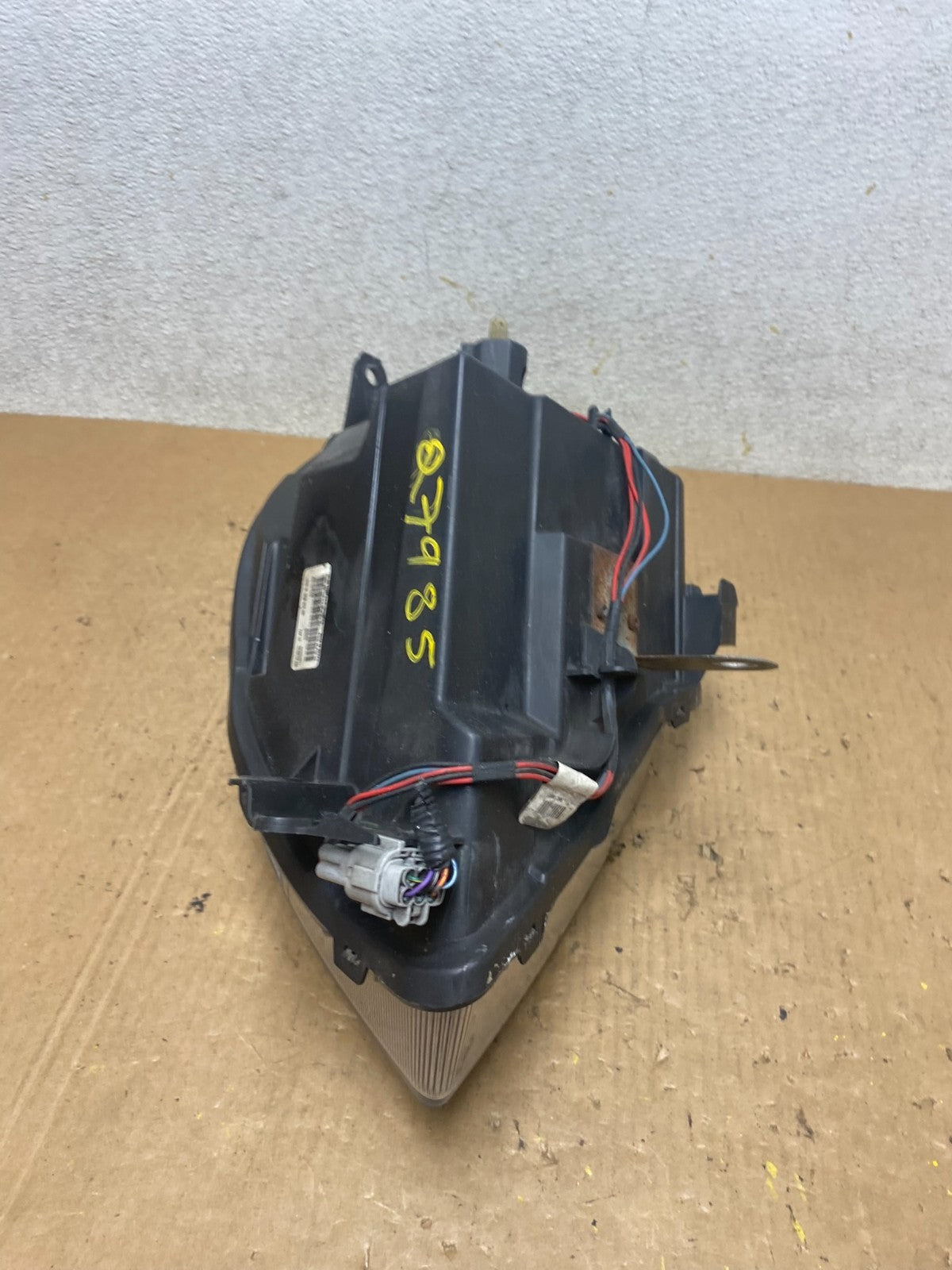 2010 2011 2012 Nissan Sentra Halogen Right Passenger Black Headlight Q7985 DW9