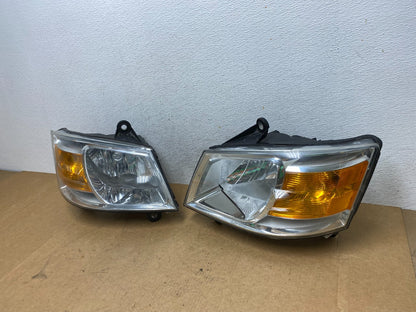 2008 to 2010 Dodge Caravan Left+Right Set Side Halogen Headlights AE3178 DW1