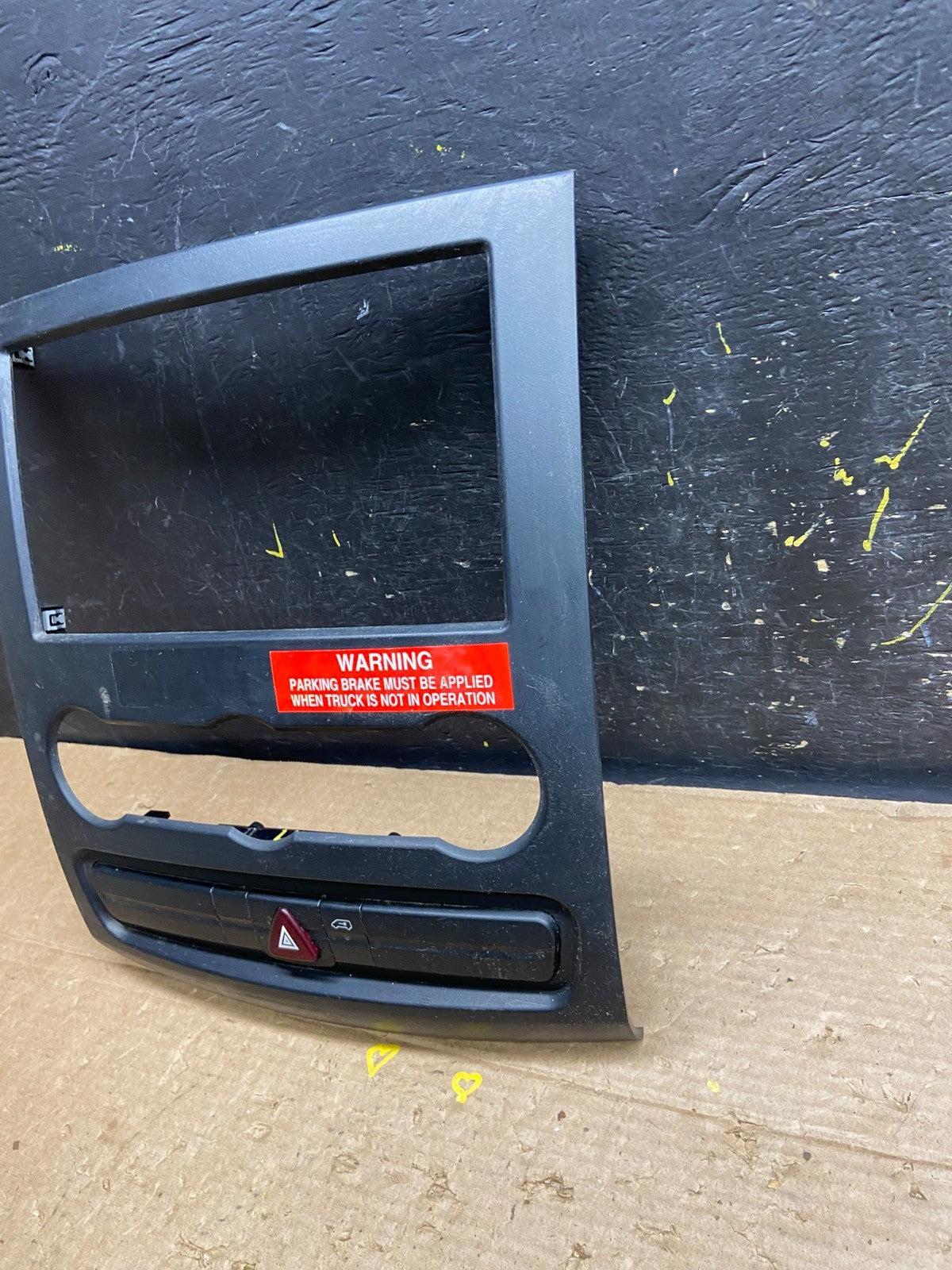 2007-2018 Mercedes Dodge Sprinter Center Console Radio Instrument Panel W3299 DG1