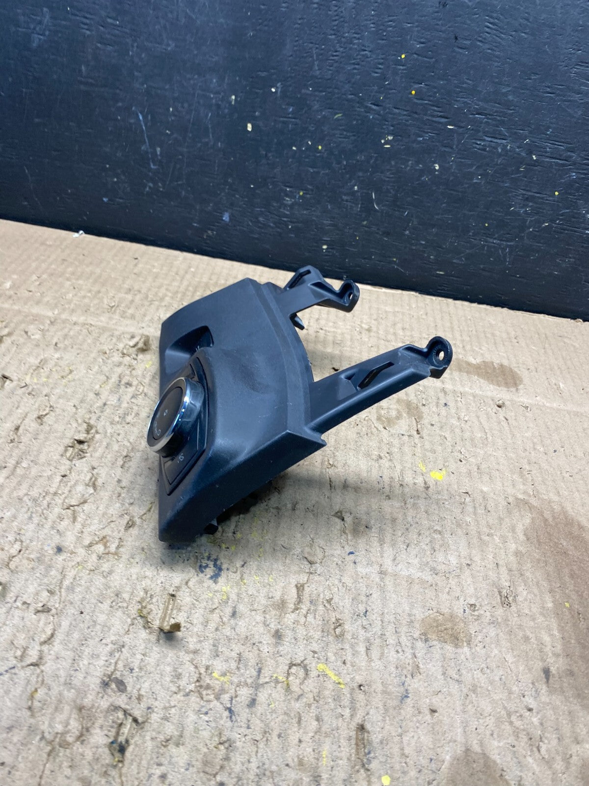 2013 - 2016 Ford Fusion Automatic Headlight Switch Panel N0415 DG2