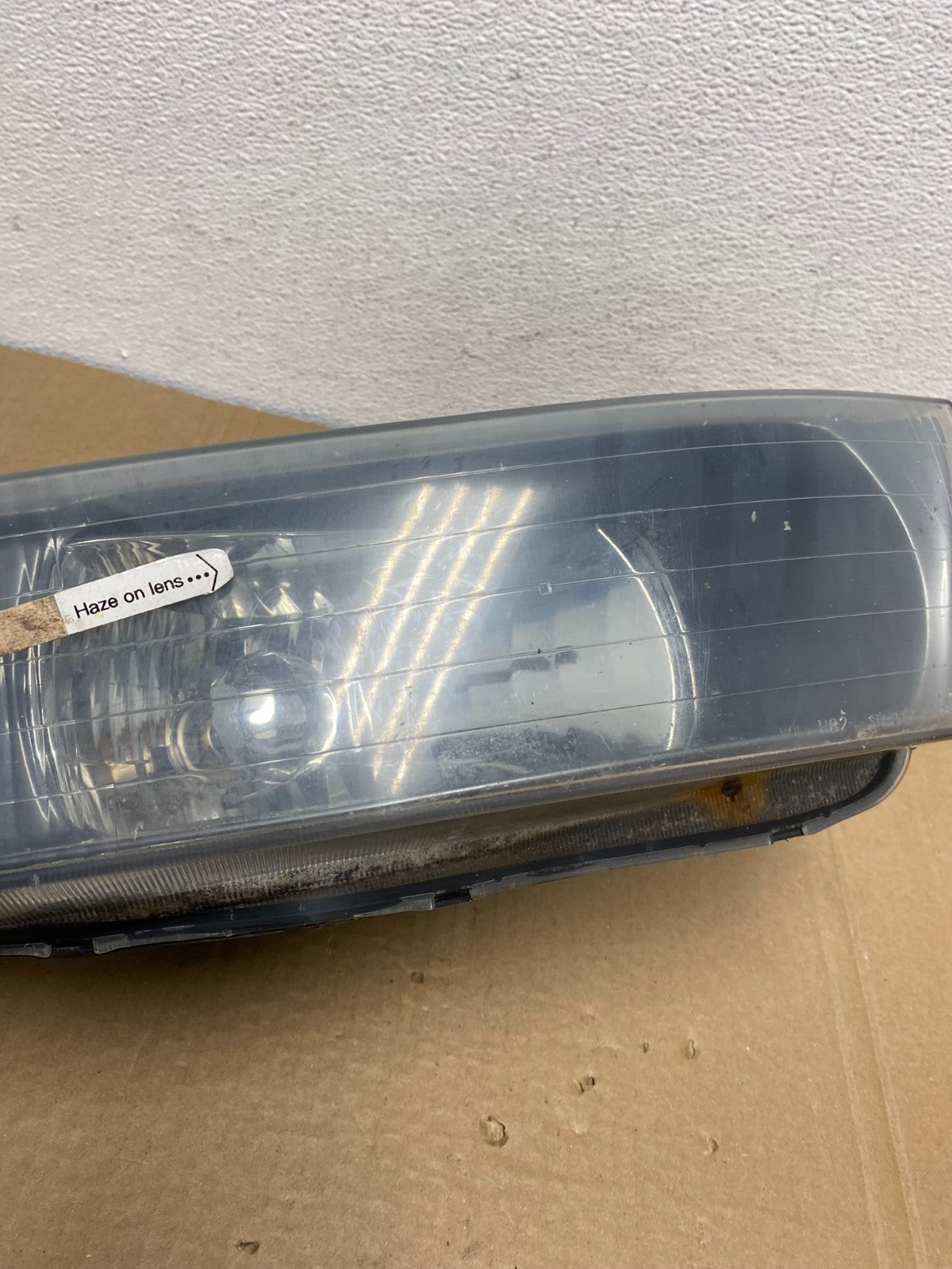 2002 to 2003 Mitsubishi Galant Right Passenger RH Side Headlight AC3768 DW4