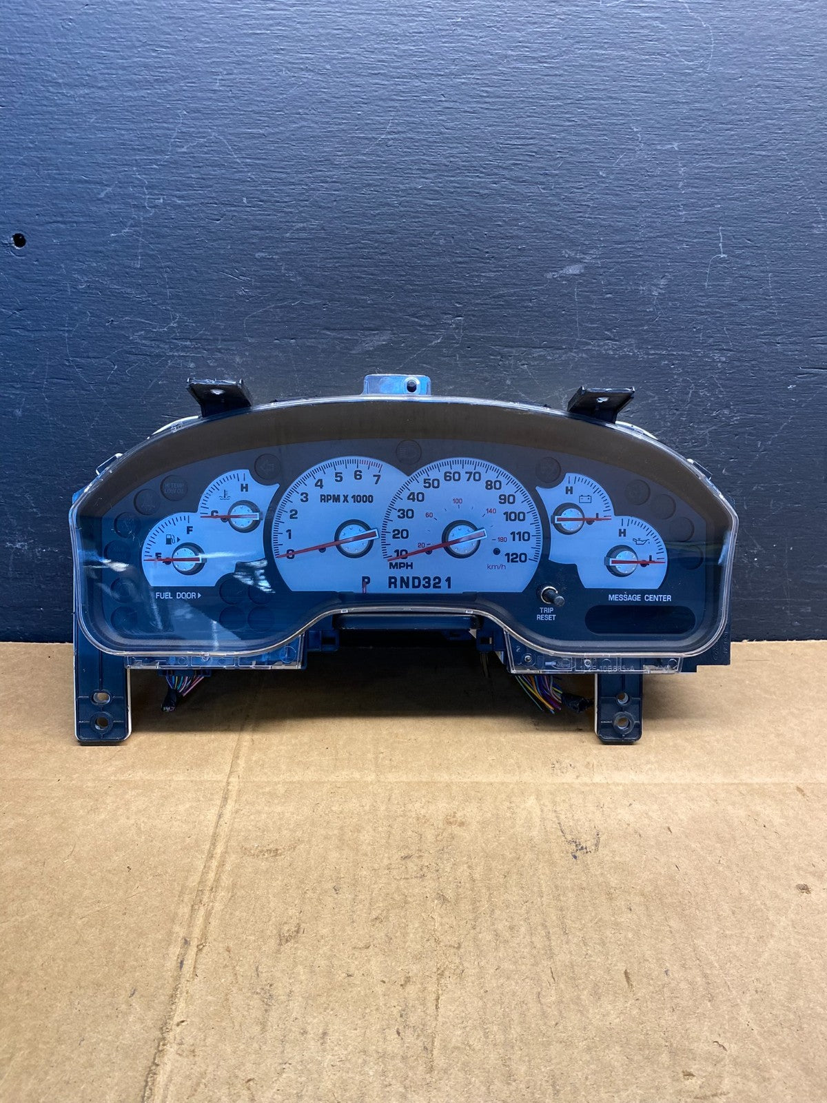 2002 Mercury Mountaineer MPH Instrument Cluster Speedometer AD4834 DG0