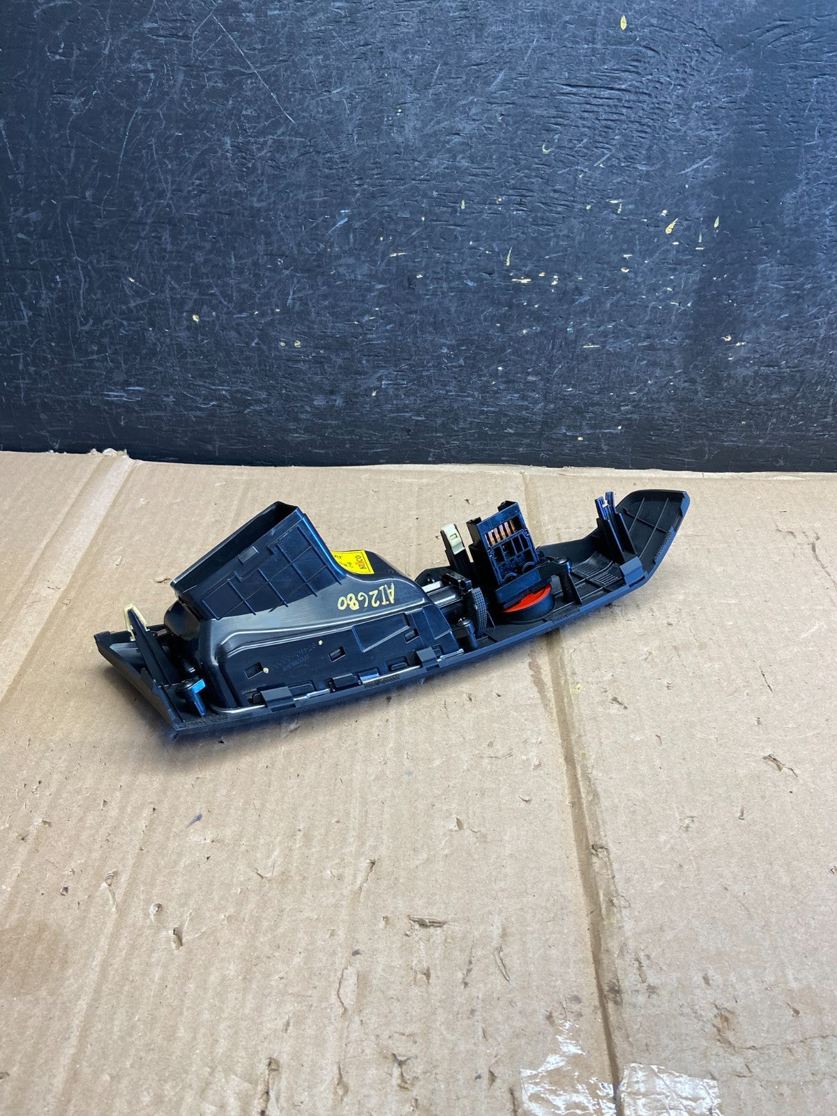 2007-2012 Hyundai Veracruz Left Driver LH Dash AC Air Vent Trim Panel ai2680 DG3