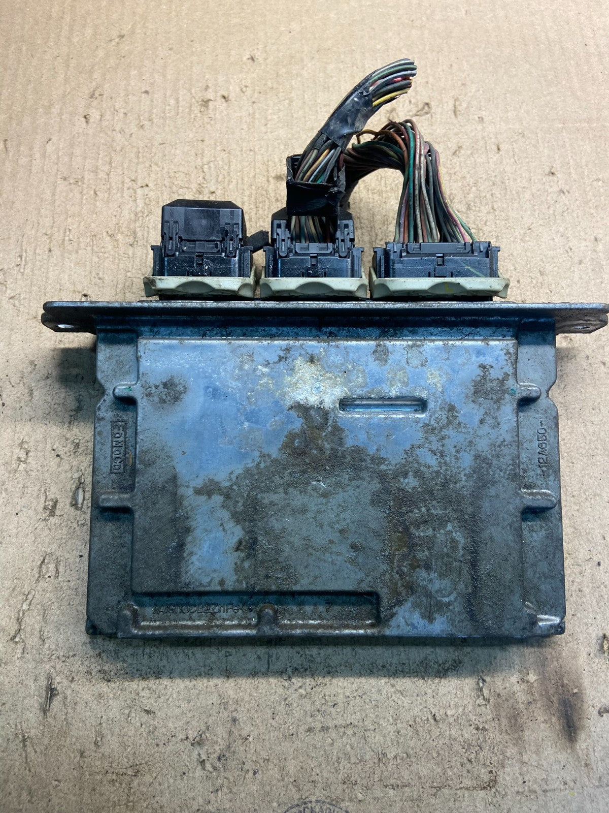 2006 Ford E350 Engine Control Module Computer ECM 6C2A-12A650-ACA z8880 DG1