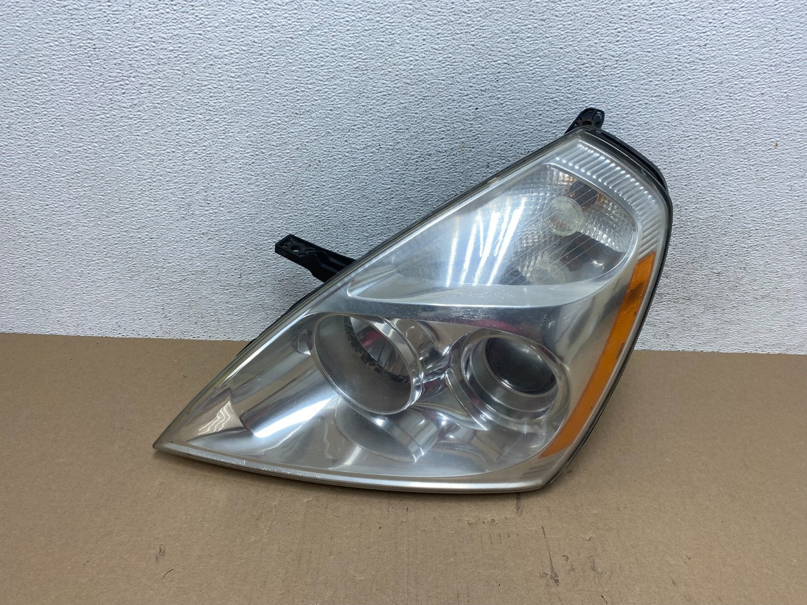 2008-2012 Kia Sedona Left Driver Lh Side Headlight Halogen AE7185 DW0