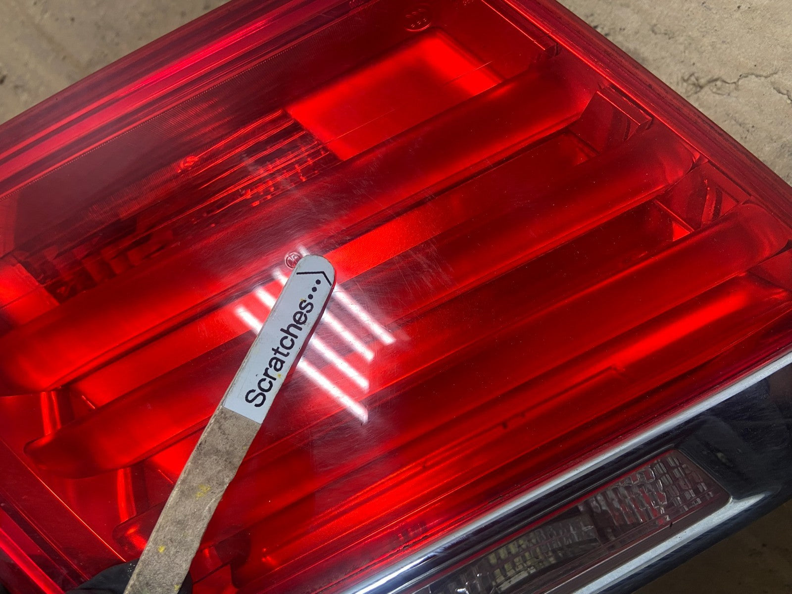 2009-2012 BMW 7-Series F01 F02 750i 750Li Left Driver Inner Tail Light AA6856 DW3