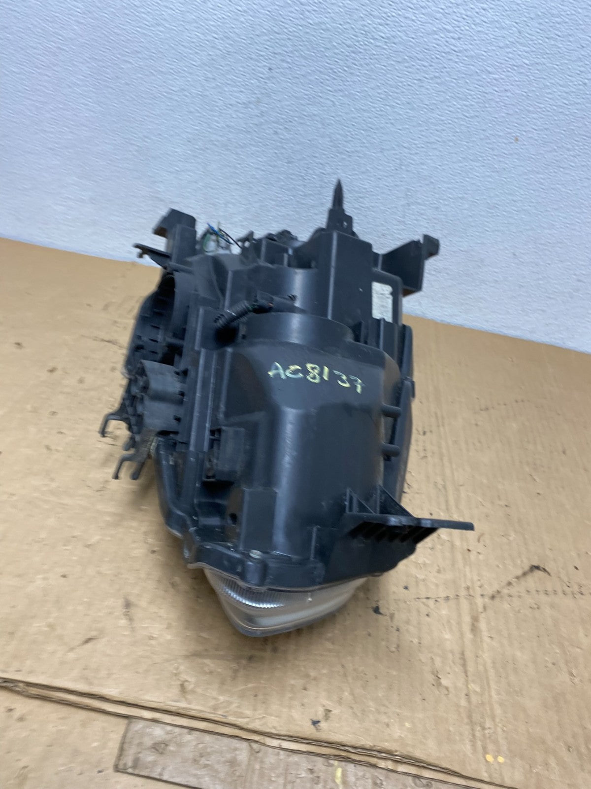 Halogen 2009 to 2014 Nissan Maxima Left Driver LH Side Headlight AC8137 DW4