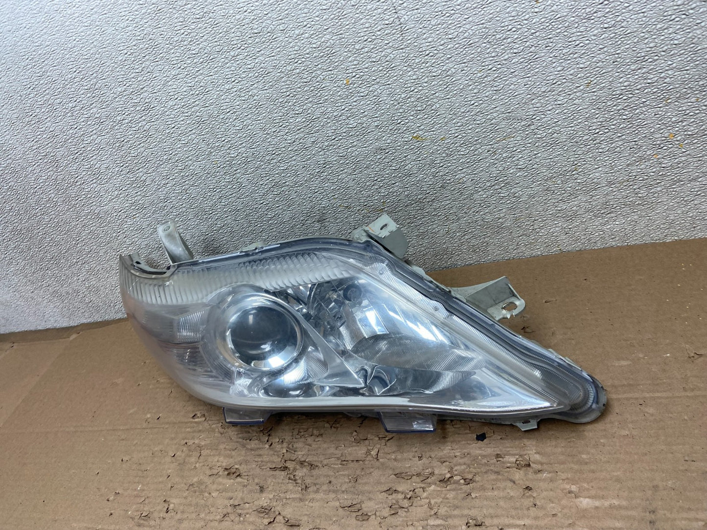 2010 - 2011 Toyota Camry Right Passenger RH Halogen Headlight AB1716 DW1