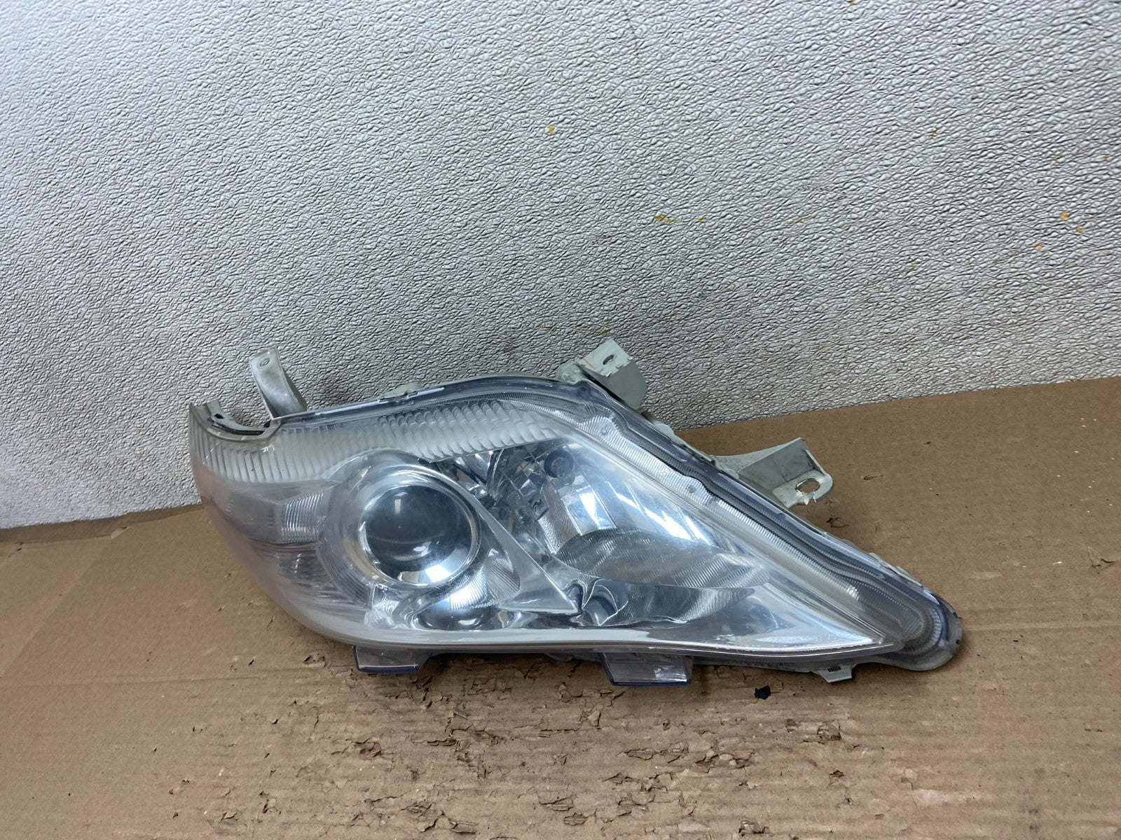 2010 - 2011 Toyota Camry Right Passenger RH Halogen Headlight AB1716 DW1