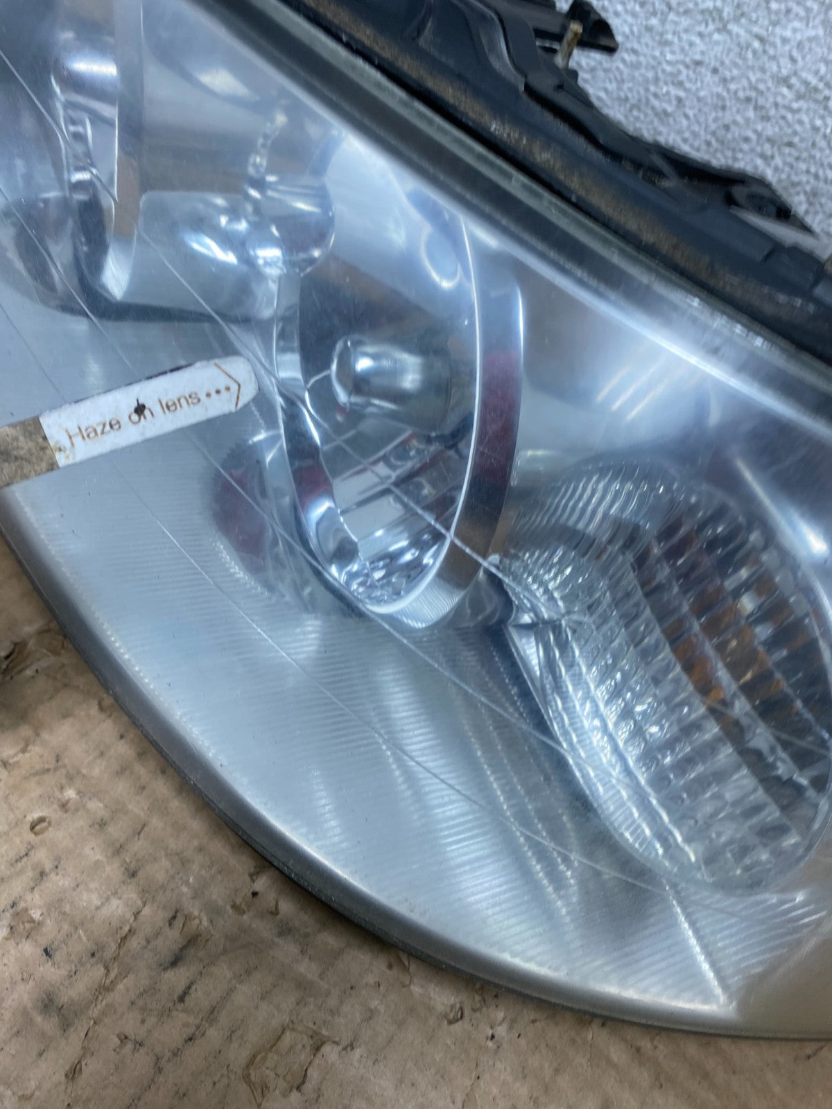 2005 to 2011 Lincoln Town Car Left Driver LH Side Headlight AI4644 DW5