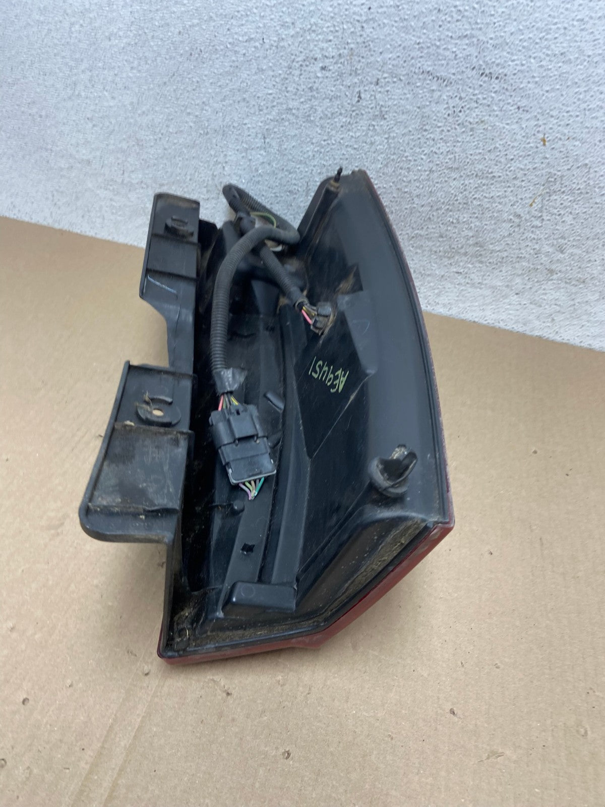 2007 to 2014 Cadillac Escalade Right Passenger RH Side Tail Light AE9451 LK5