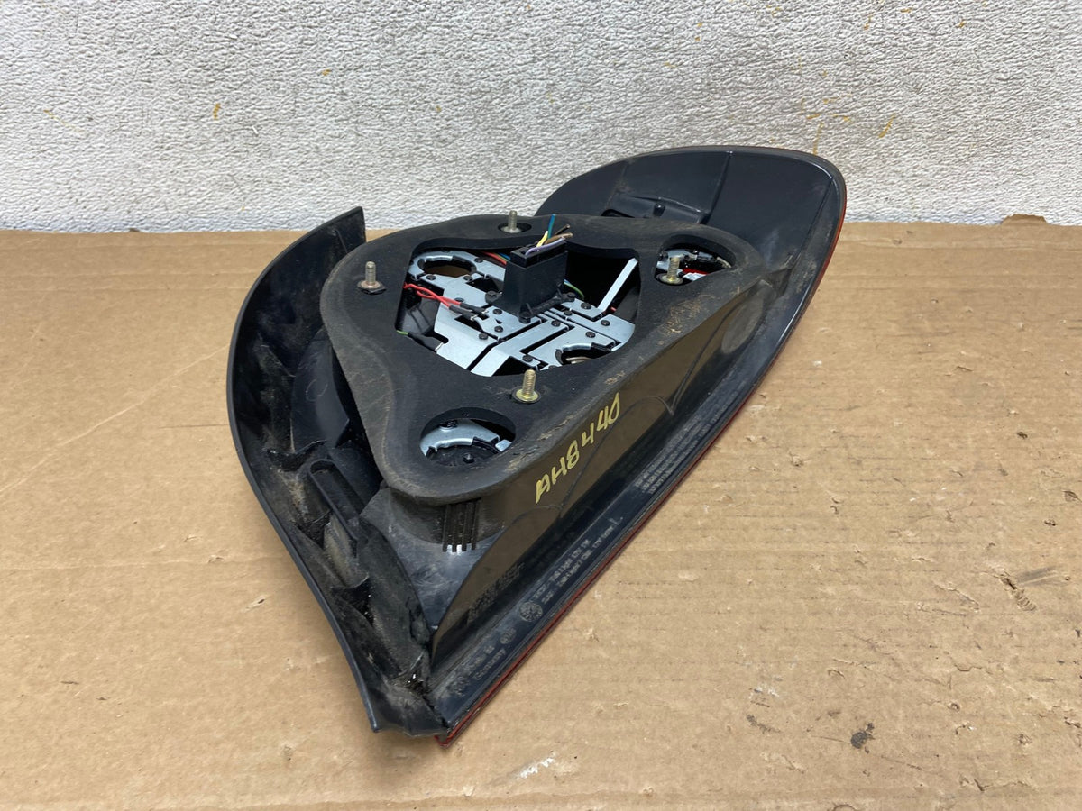 2001- 2003 BMW 5 Series E39 530i Left Driver LH Tail Light AH8440 LK5