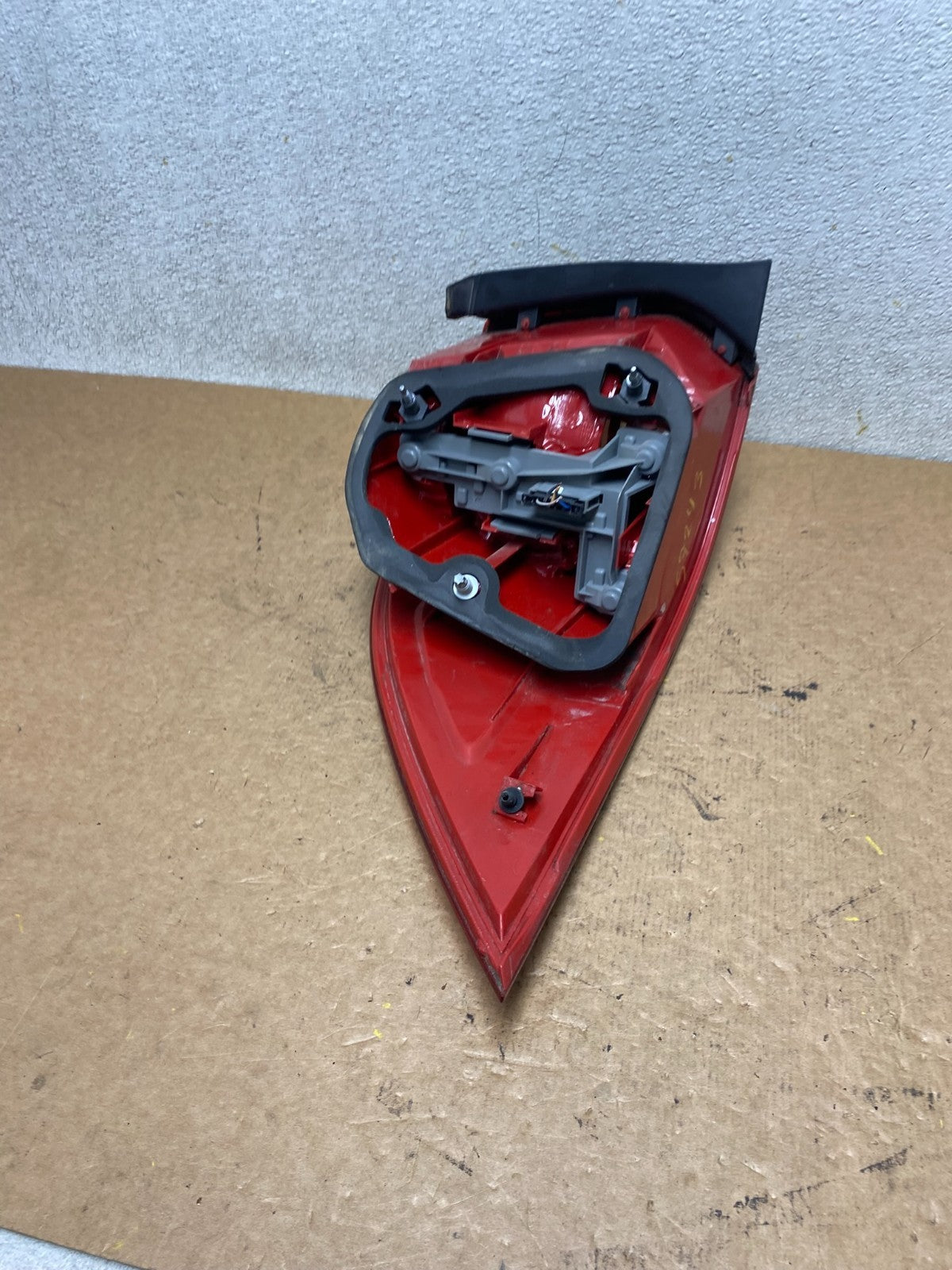 2010-2014 Volkswagen Golf MK6 Wagon Right Passenger Side Tail Light OEM S7243 GD7