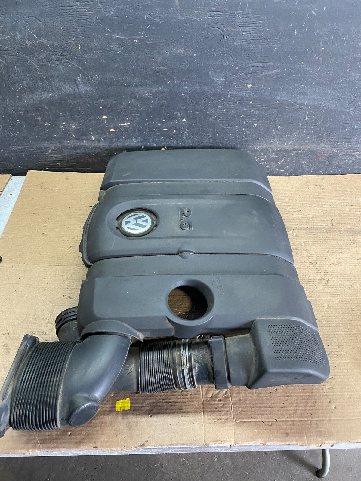 2005 - 2008 Volkswagen Jetta Beetle 2.5L Passat Engine Cover 07k129601G R5104 DG2