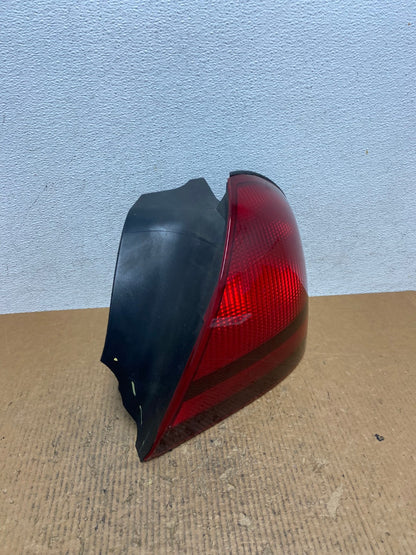 2003 to 2011 Mercury Grand Marquis Right Passenger Side Tail Light AE1642 LK2