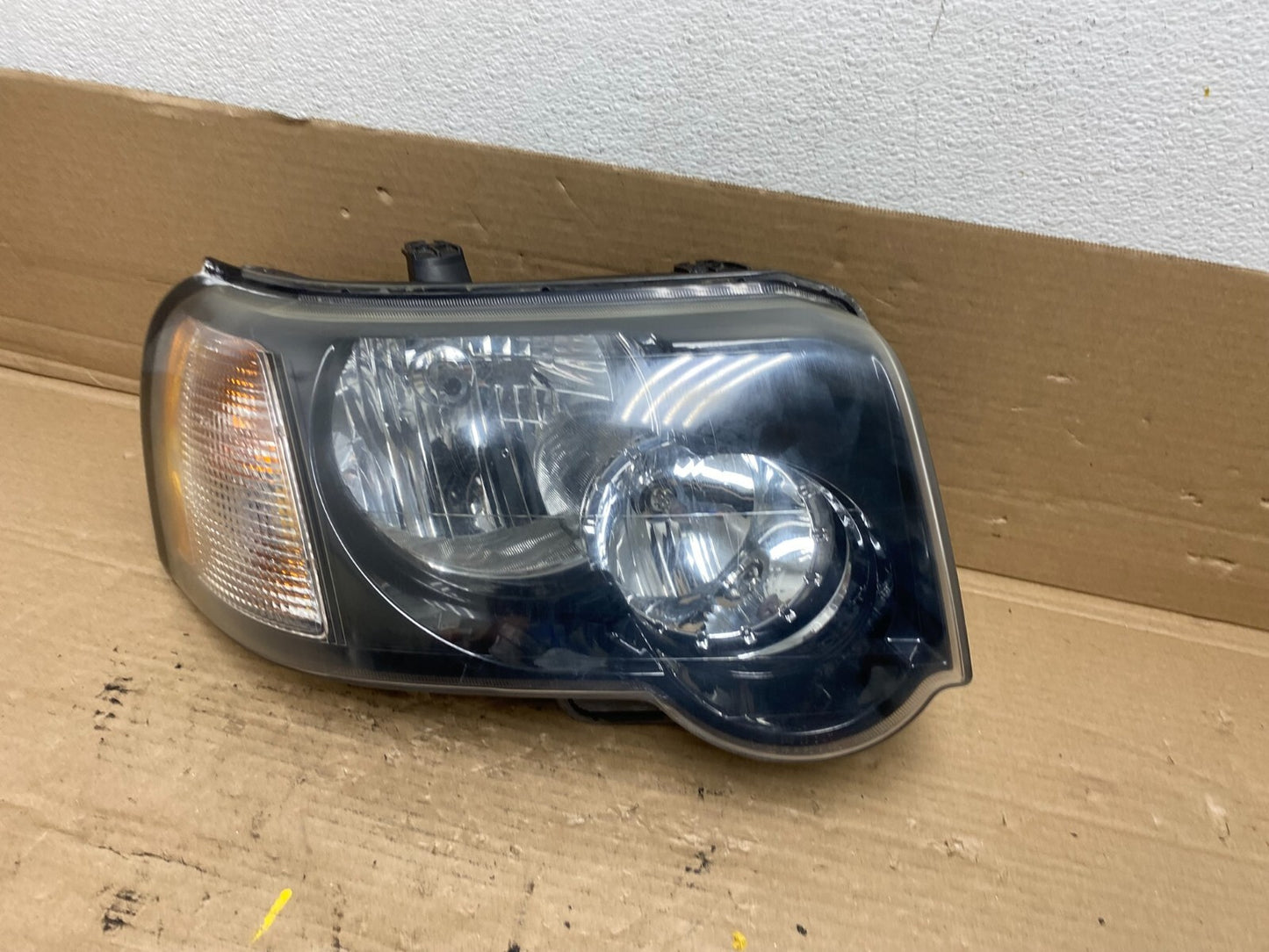 2004-2005 Land Rover Freelander Right Passenger Rh Halogen Headlight O2568 DW1