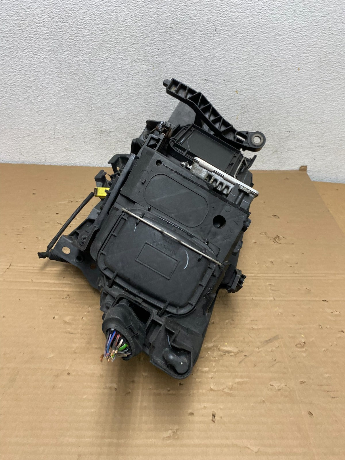 2009 to 2012 Audi Q5 Right Passenger RH Side Xenon HID Headlight AD4297 DW7