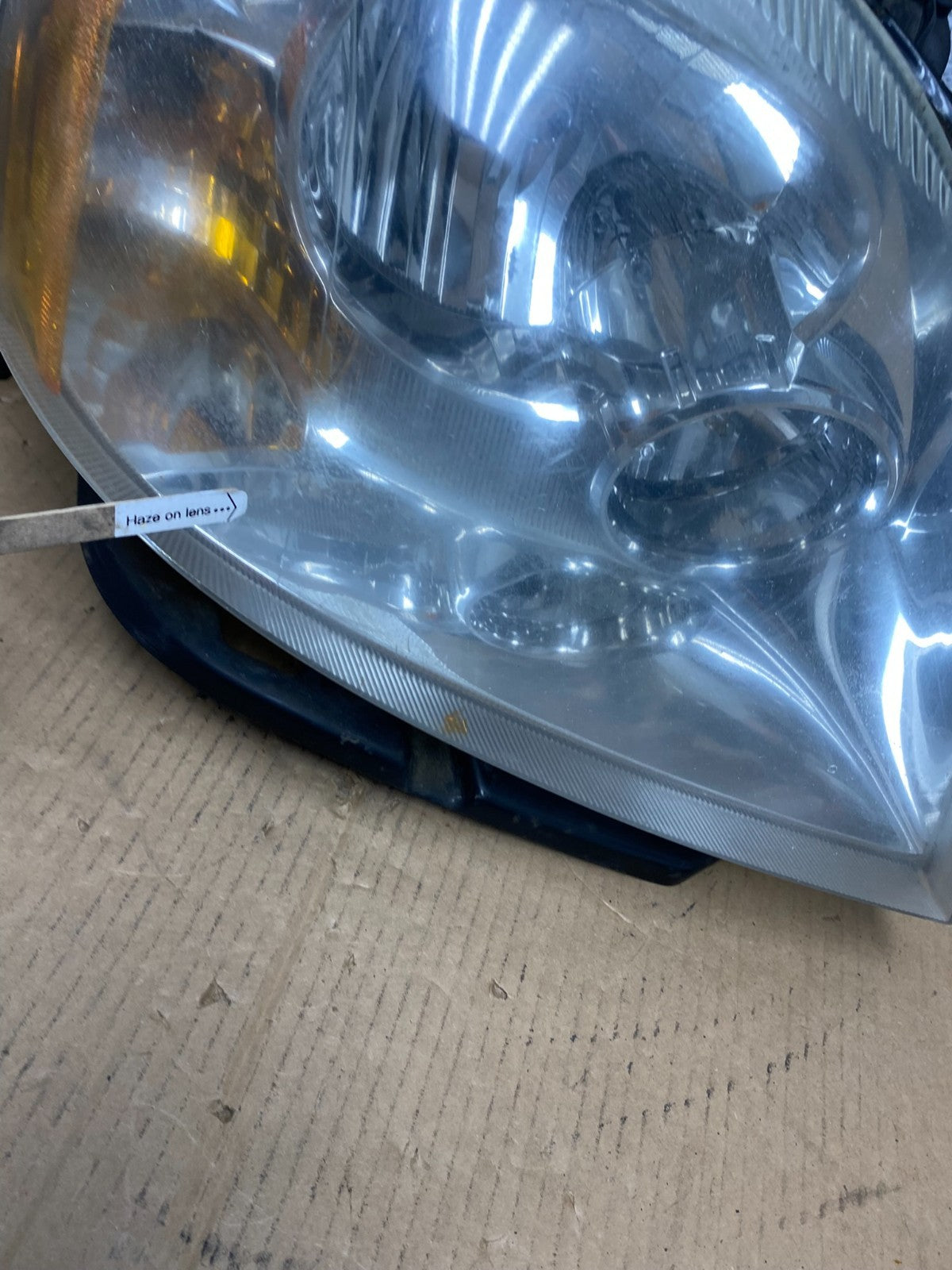 2005 to 2007 Ford Five Hundred Halogen Right Passenger Side Headlight AD0801 DW5