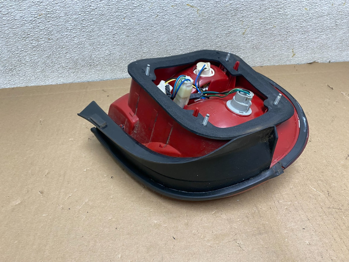 1999 2000 2001 Hyundai Sonata Right Passenger Rh Side Tail Light Oem S0620 DW6