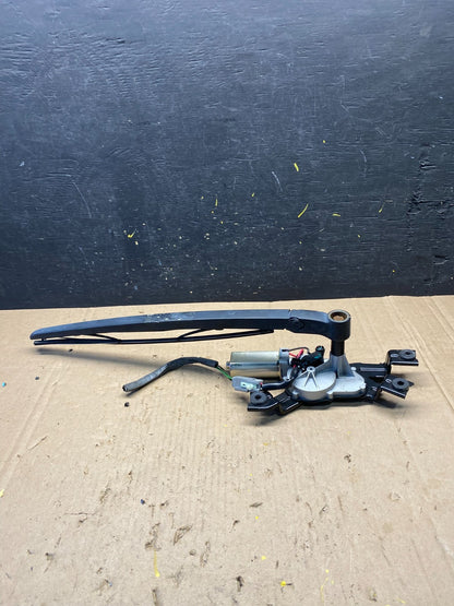 2012 to 2013 Land Rover LR4 Rear Glass Windshield Wiper Motor OEM r8843 DG3
