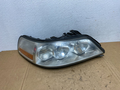 2005 to 2011 Lincoln Town Car Right Passenger Rh Side Headlight AD3766 DW0