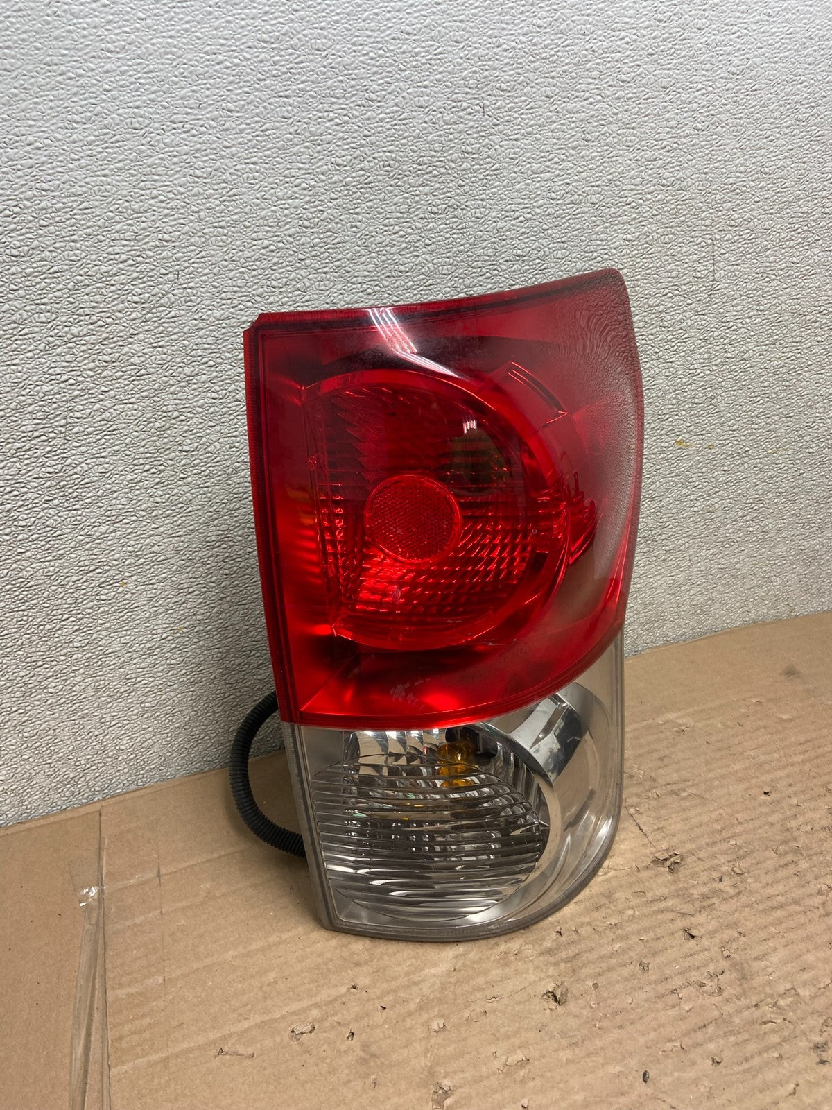 2007 to 2013 Toyota Tundra Right Passenger RH Tail Light AA9416 DG2