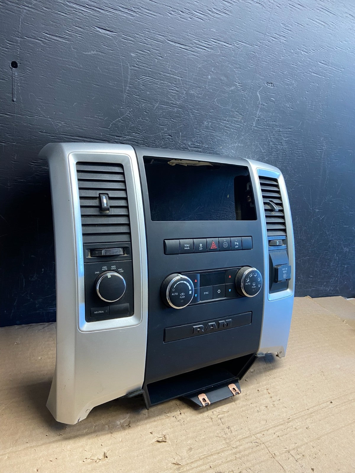 2012-2016 Dodge Ram 1500 Temp A/C Heat Climate Control Dash Trim Bezel AF2245 DG1