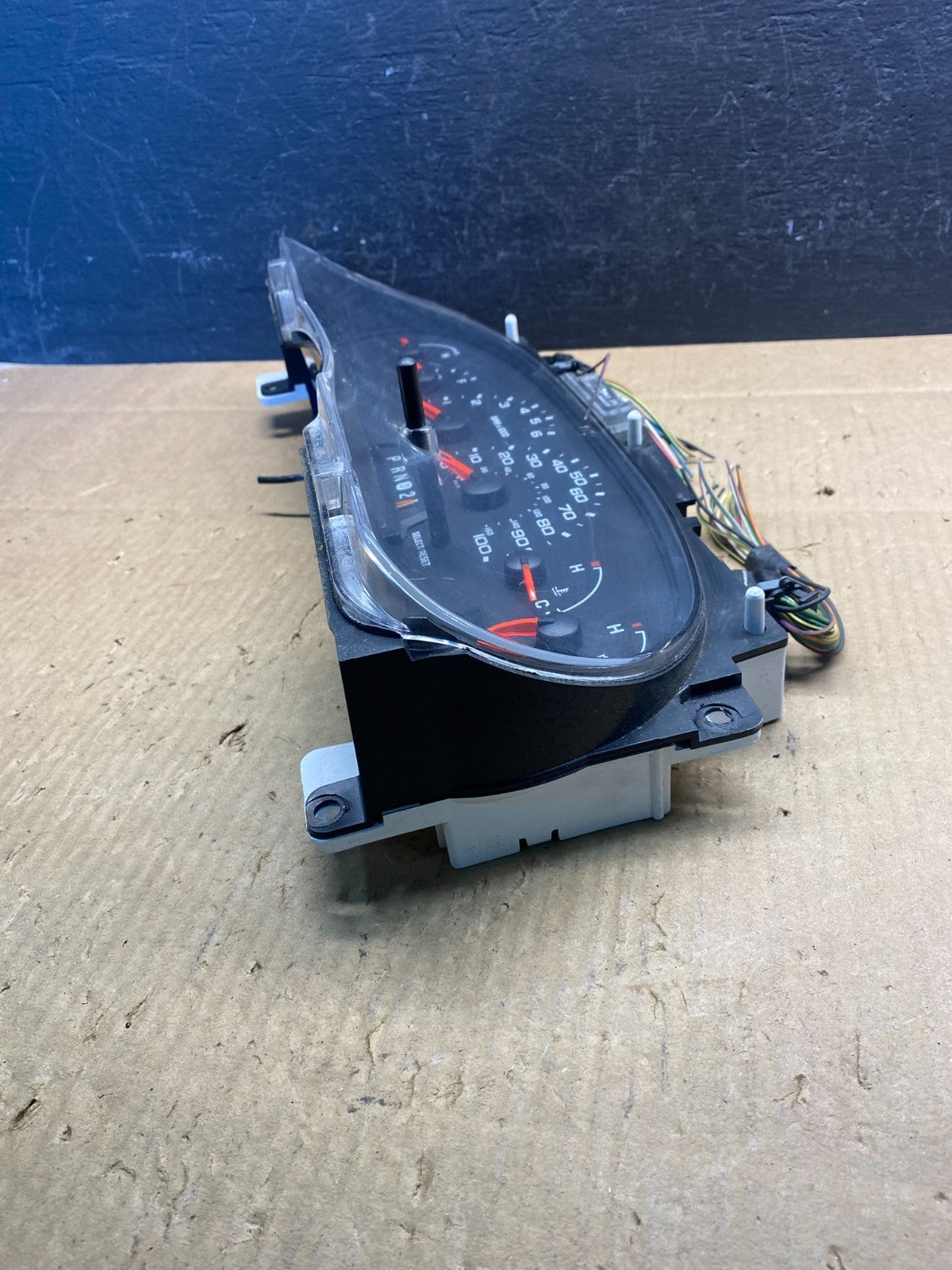 2006 Ford E350 Gauge Speedometer Cluster AD1659 DG2