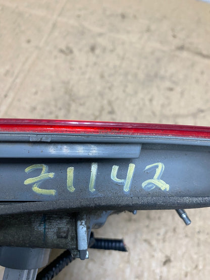 2005 2006 2007 Honda Odyssey Inner Right Passenger RH Tail Light Z1142 DW6