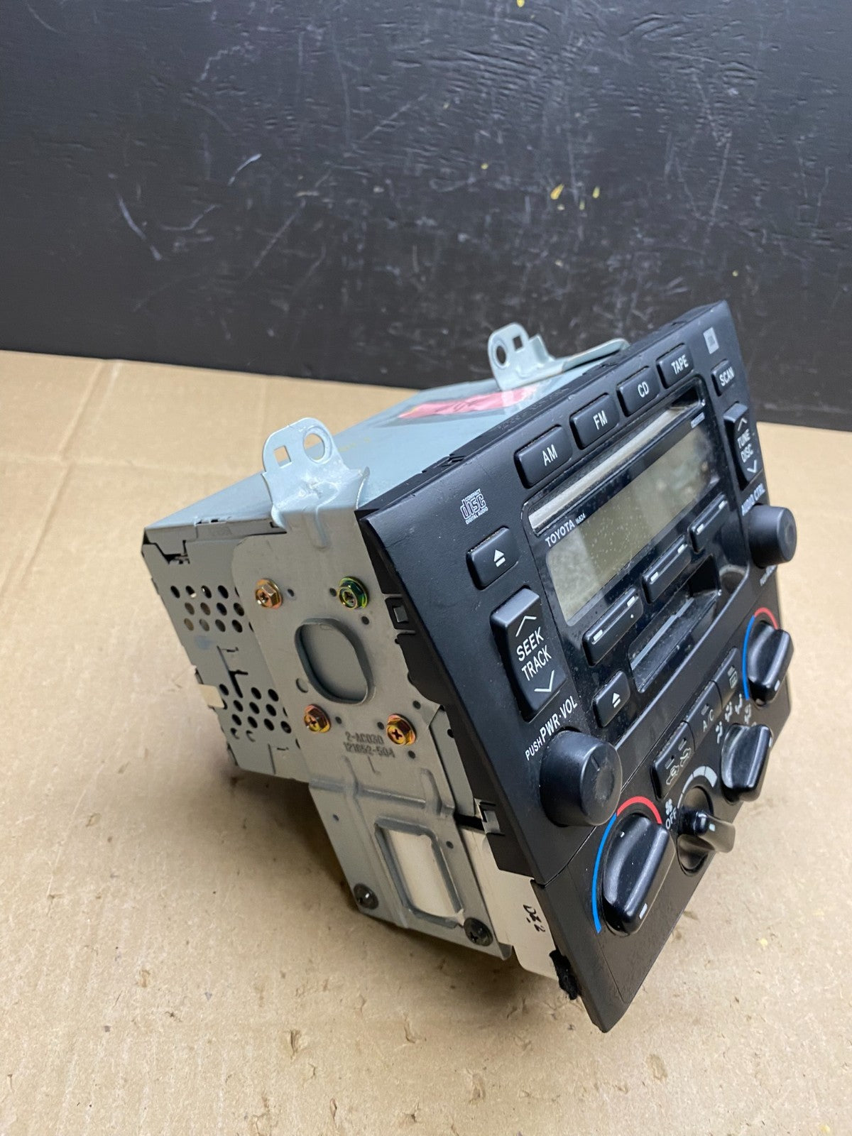 2000-2004 Toyota Avalon Radio Stereo 6 CD Tape Player Climate Control AB9452 DG1