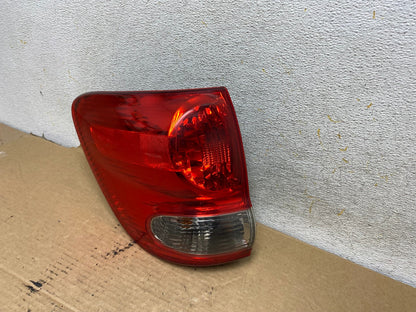 2005 to 2007 Toyota Sequoia Left Driver Lh Side Tail Light AH8016 LK2