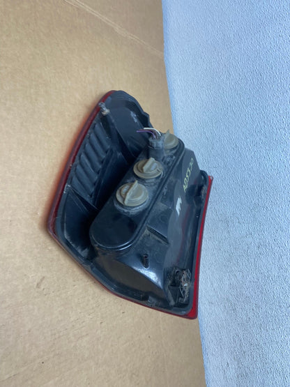 1999-2004 Jeep Grand Cherokee WJ Right Passenger Rh Tail Light AD5330 LK4