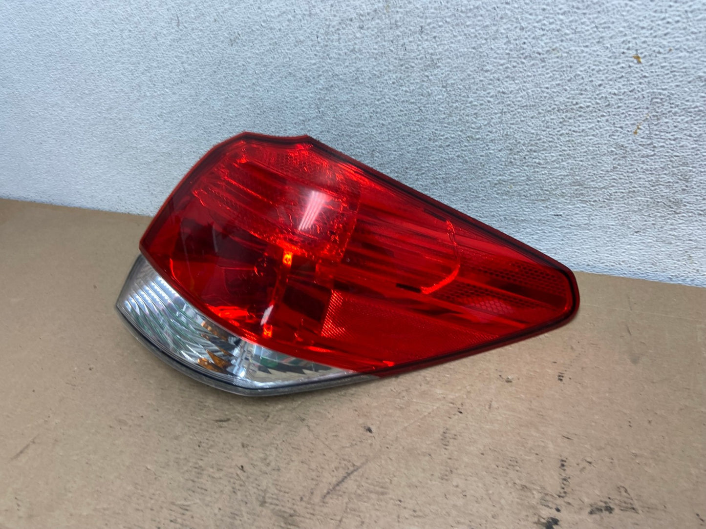 2010-2014 Subaru Outback Wagon Right Passenger Rh Side Tail Light AF5108 LK1