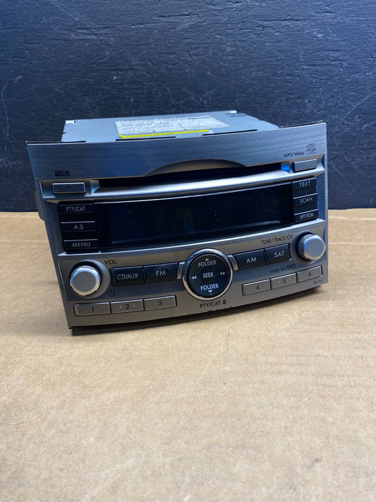 2010 to 2012 Subaru Legacy AM FM CD MP3 Radio Player AD7569 DG0