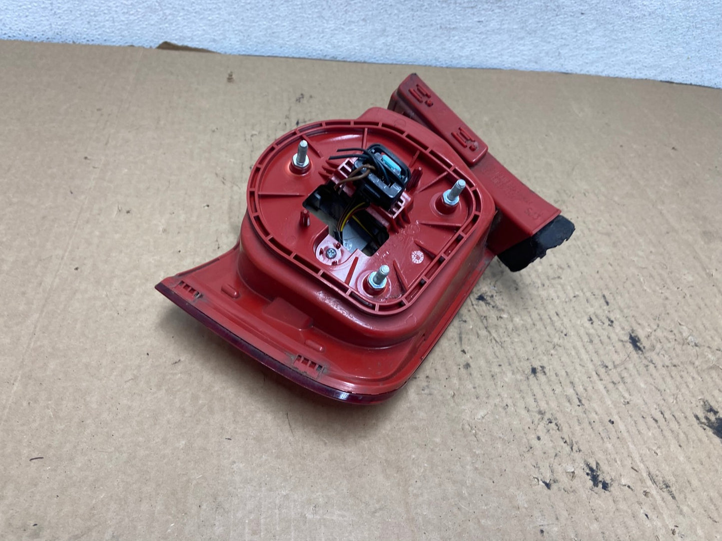 2006 to 2010 Volkswagen Passat Sedan Left Driver Side Tail Light AG2139 LK4