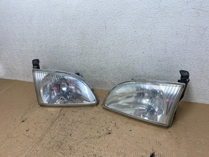 2001 2002 2003 Toyota Sienna Left+Right Side Headlights Halogen Q2902 DW1
