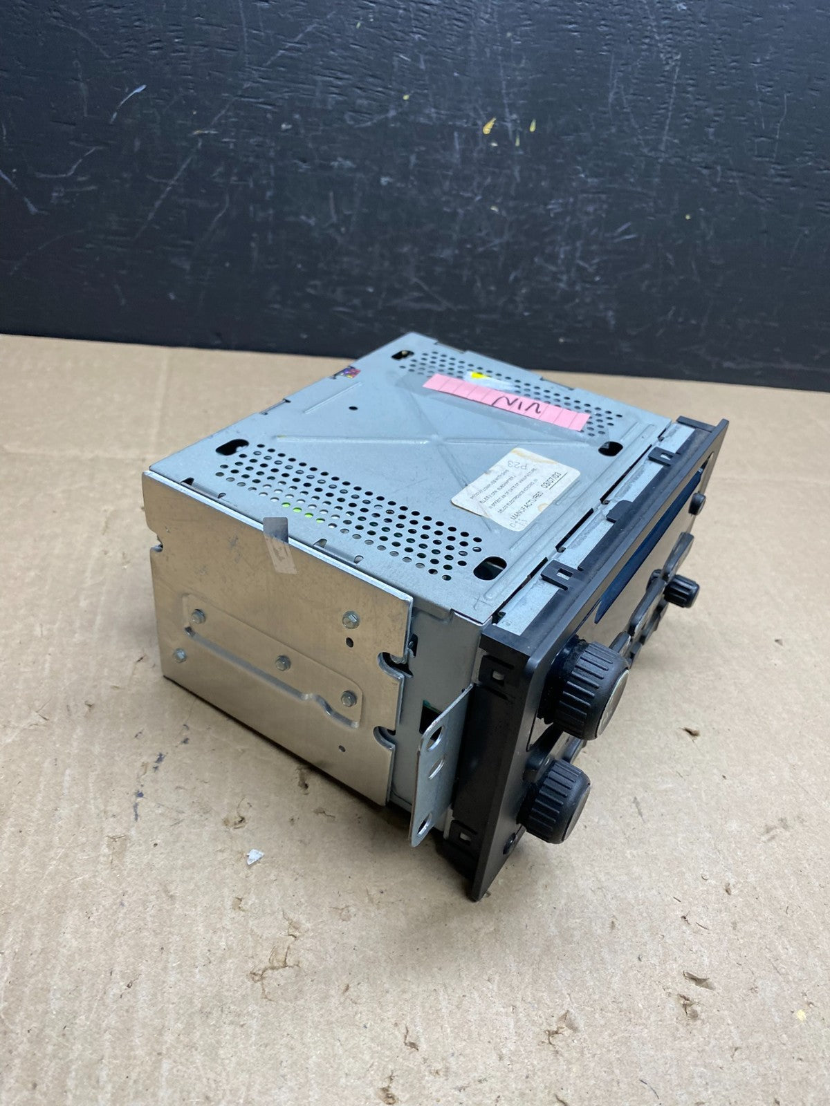 2003-2005 Cadillac Escalade Radio CD AM/FM Player OEM AB9455 DG2