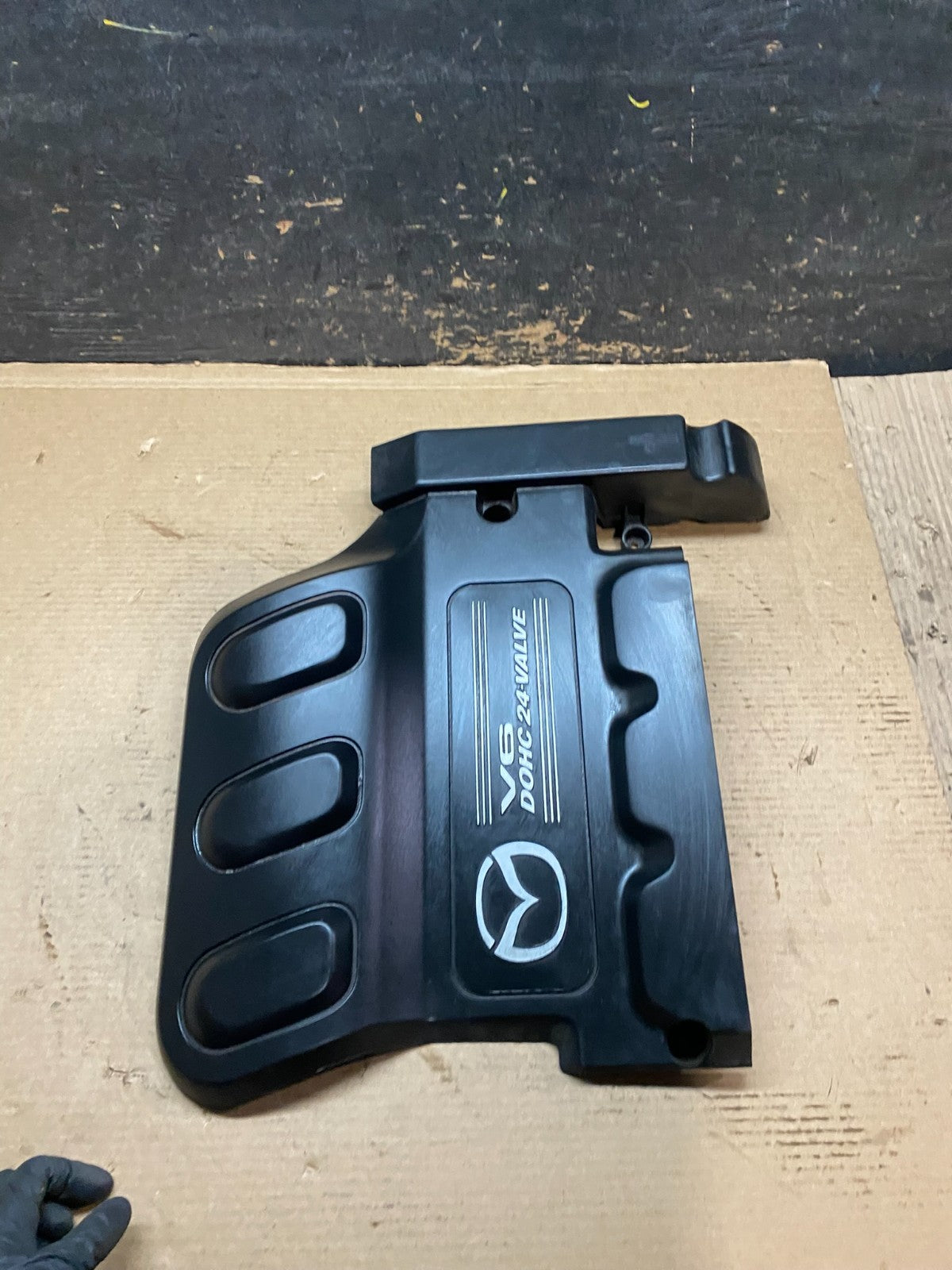 2001 to 2004 Mazda Tribute DOHC 24 VALVE Engine Shield Top Cover v9345 DG3