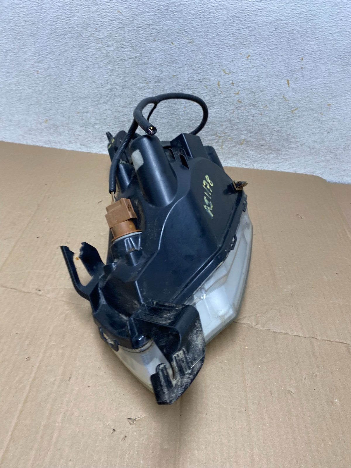 2008 2009 2010 2011 Ford Focus Right Passenger Rh Side Headlight AI1178 DW11