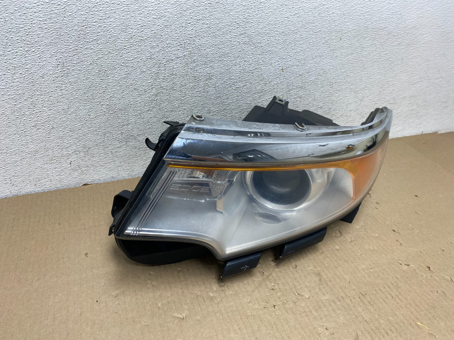 2011 to 2014 Ford Edge Front Left Driver Side Headlight Halogen AG5890 DW2