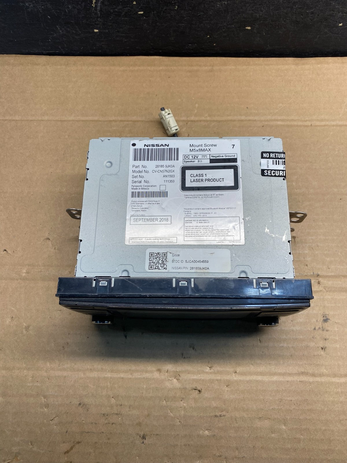 2018 Nissan NV1500 NV2500 Radio AM FM CD Player Screen Receiver AE8167DG3