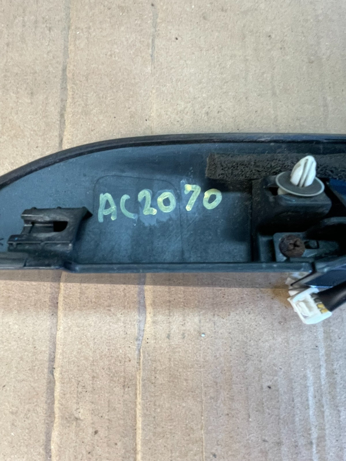 2015 to 2018 Nissan Murano Rear Right Side Liftgate Spoiler Molding AC2070 DG7
