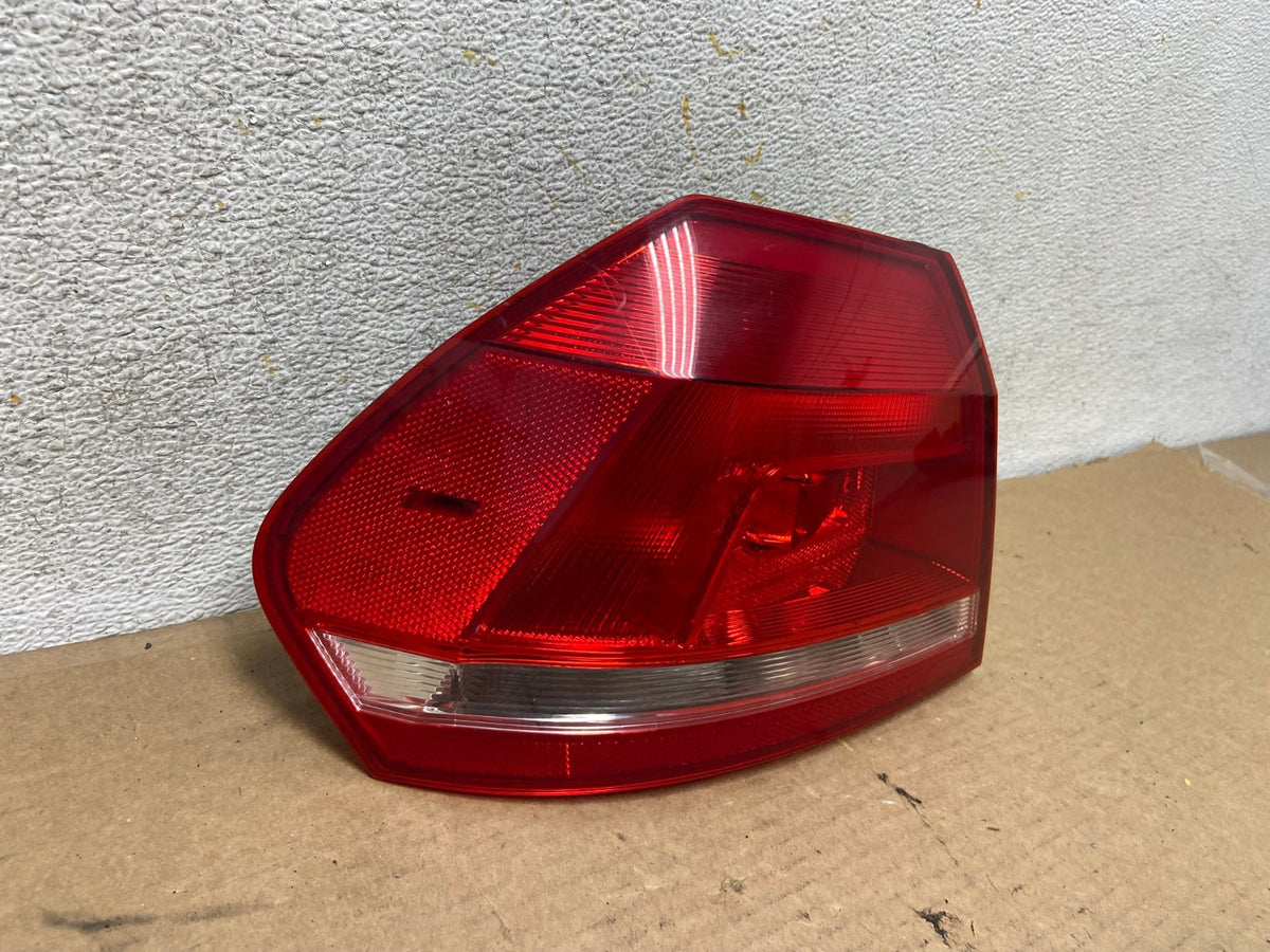 2012 to 2015 Volkswagen Passat Left Driver Lh Side Tail light AH4277 LK1