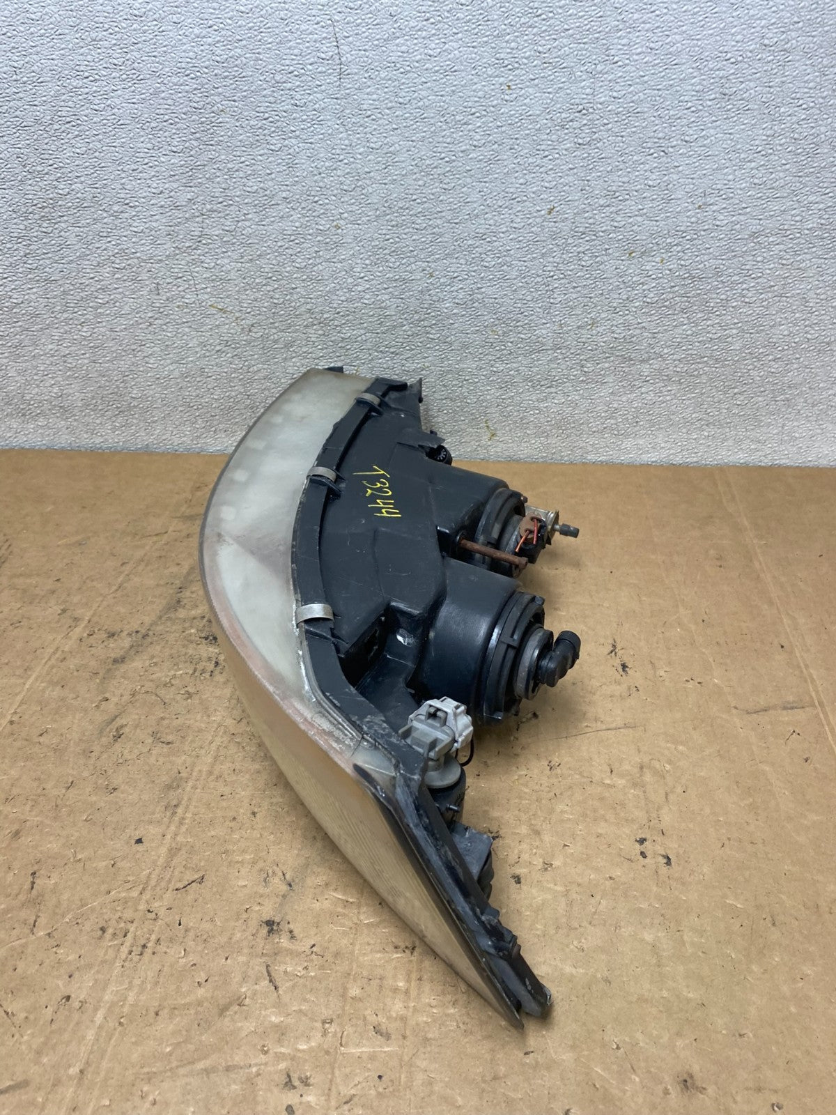 1992 to 1994 Lexus Es300 Right Passenger RH Headlight Halogen T3244 DG10
