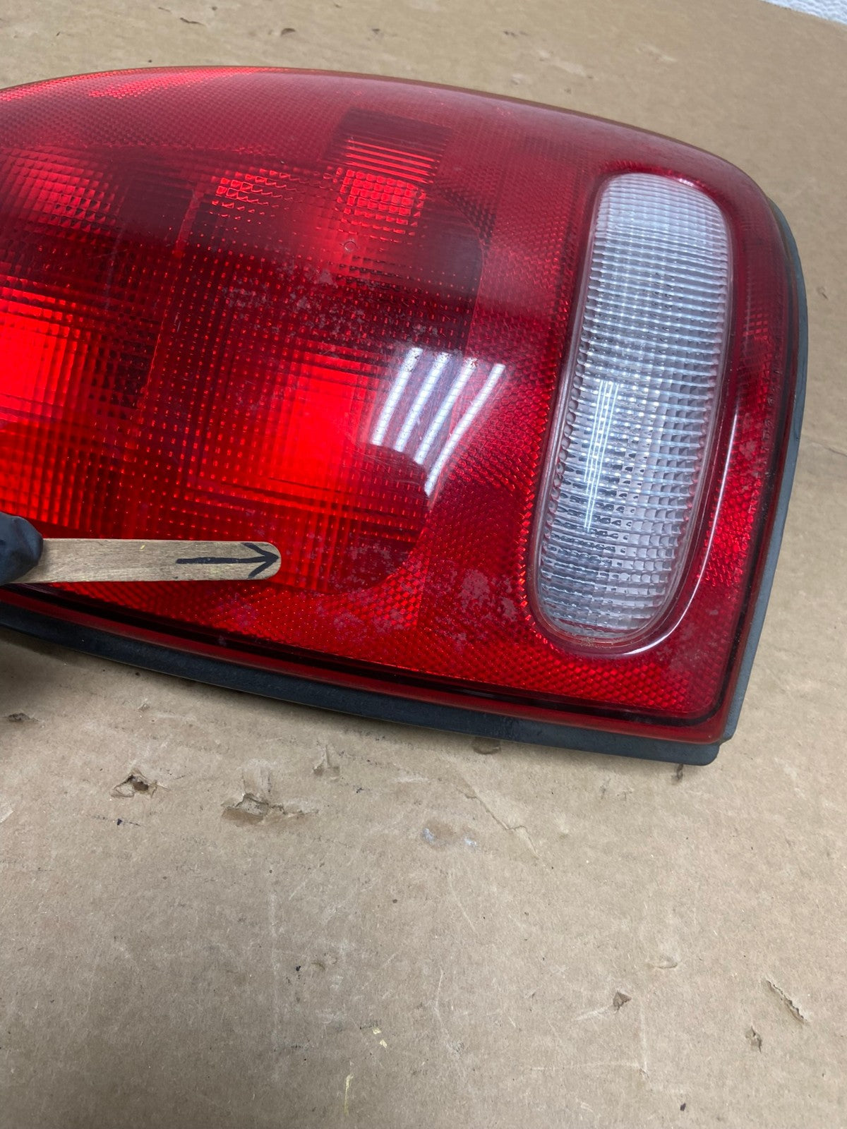 1998 to 2003 Dodge Durango Tail Light Right Passenger RH Side AD3899 LK4
