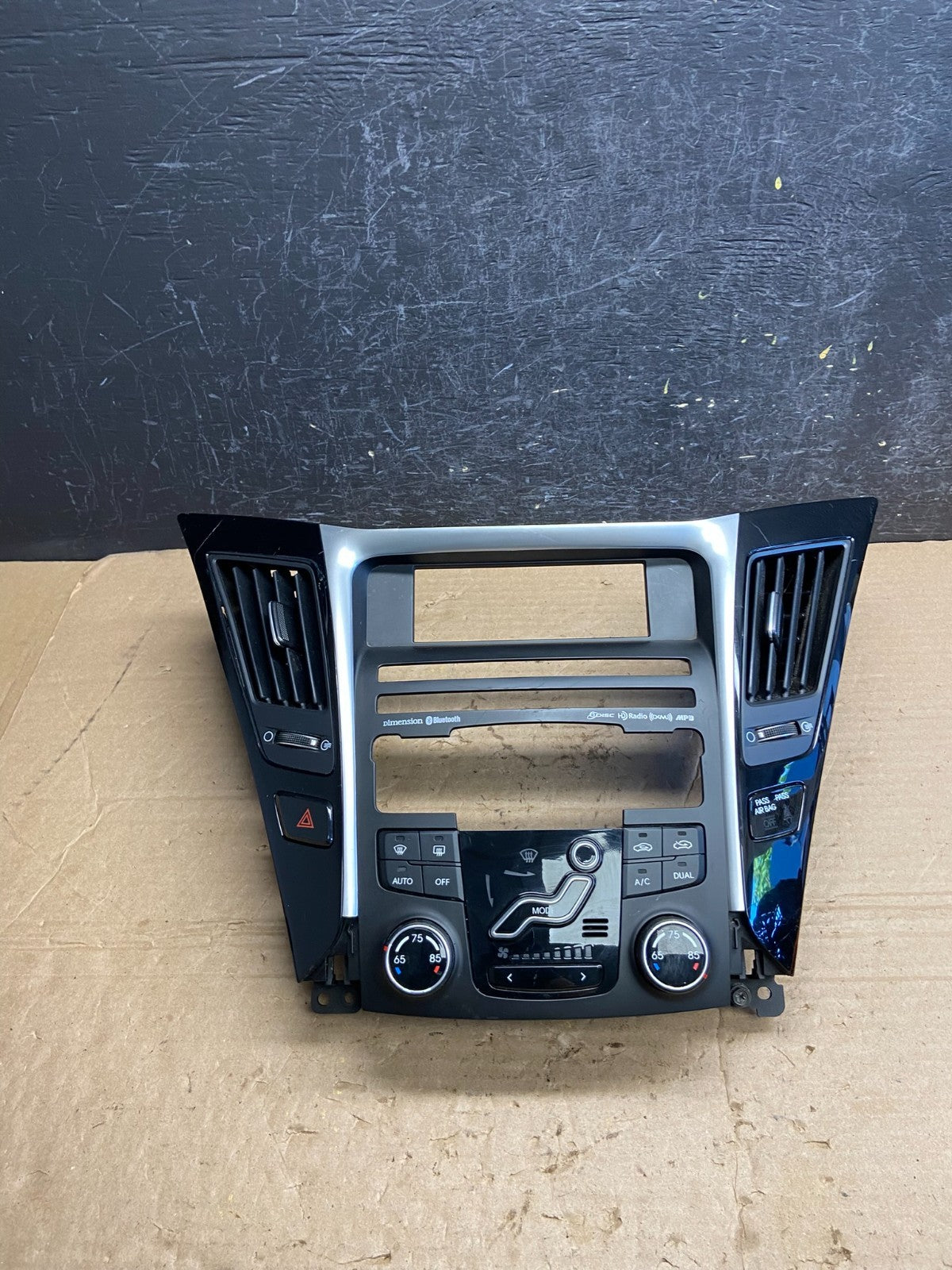 2011 - 2014 Hyundai Sonata Center Radio Climate Control Air Vent Bezel AF2216 DG0