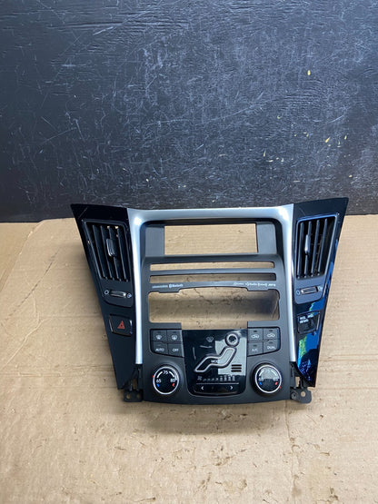 2011 - 2014 Hyundai Sonata Center Radio Climate Control Air Vent Bezel AF2216 DG0