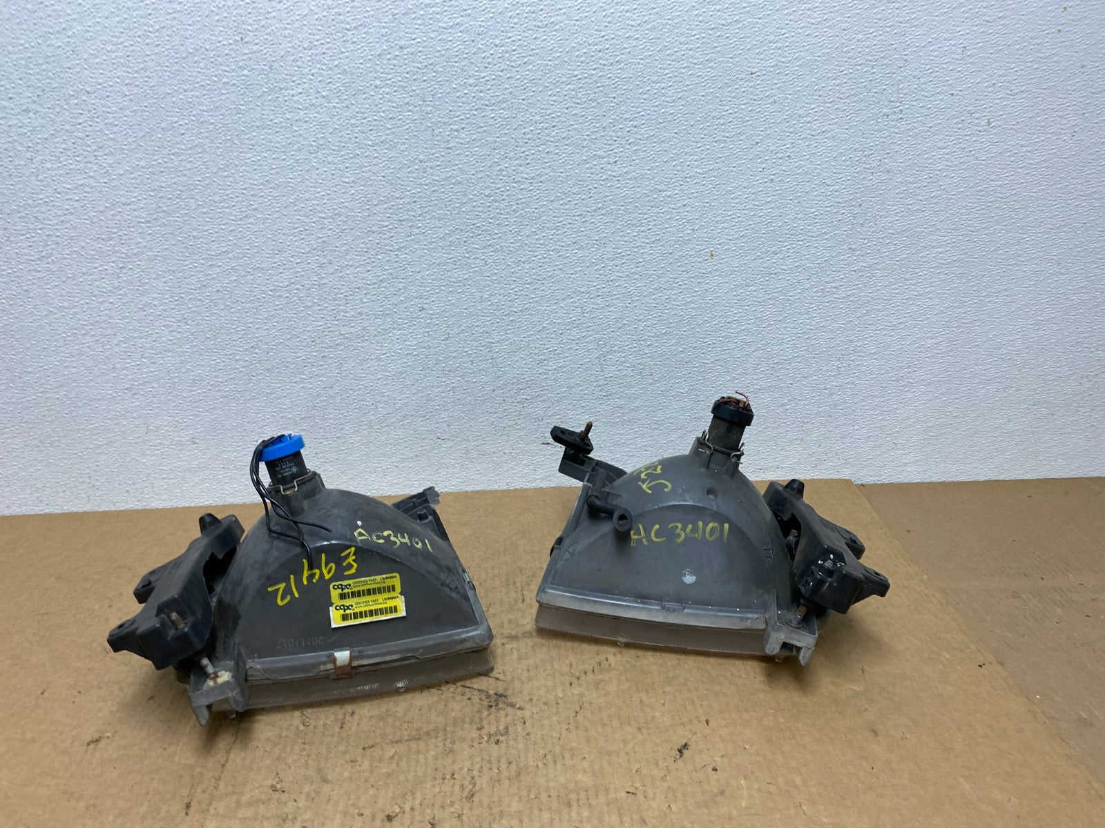 1998 1999 Nissan Frontier Left+Right Side Headlights Halogen Lamp AC3401 DW6