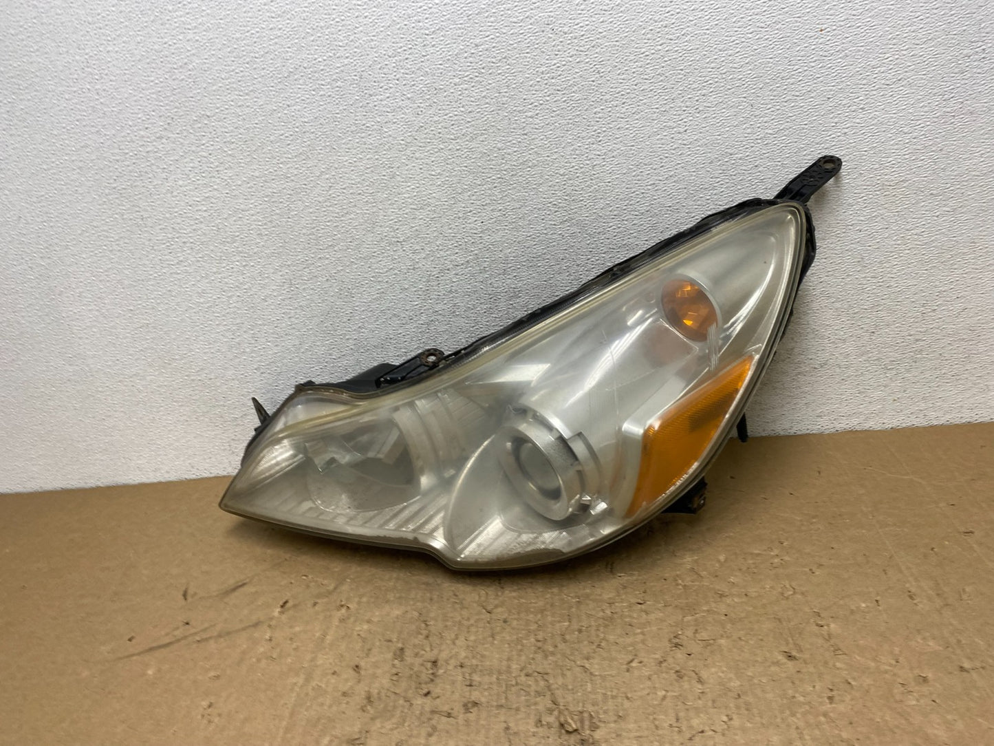 2010 2011 2012 Subaru Legacy Outback Left Driver Halogen Headlight AG1441 DW0