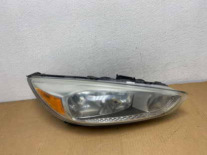 2015-2017 Ford Focus Right Passenger Rh Side Halogen Headlight AD0735 DW0